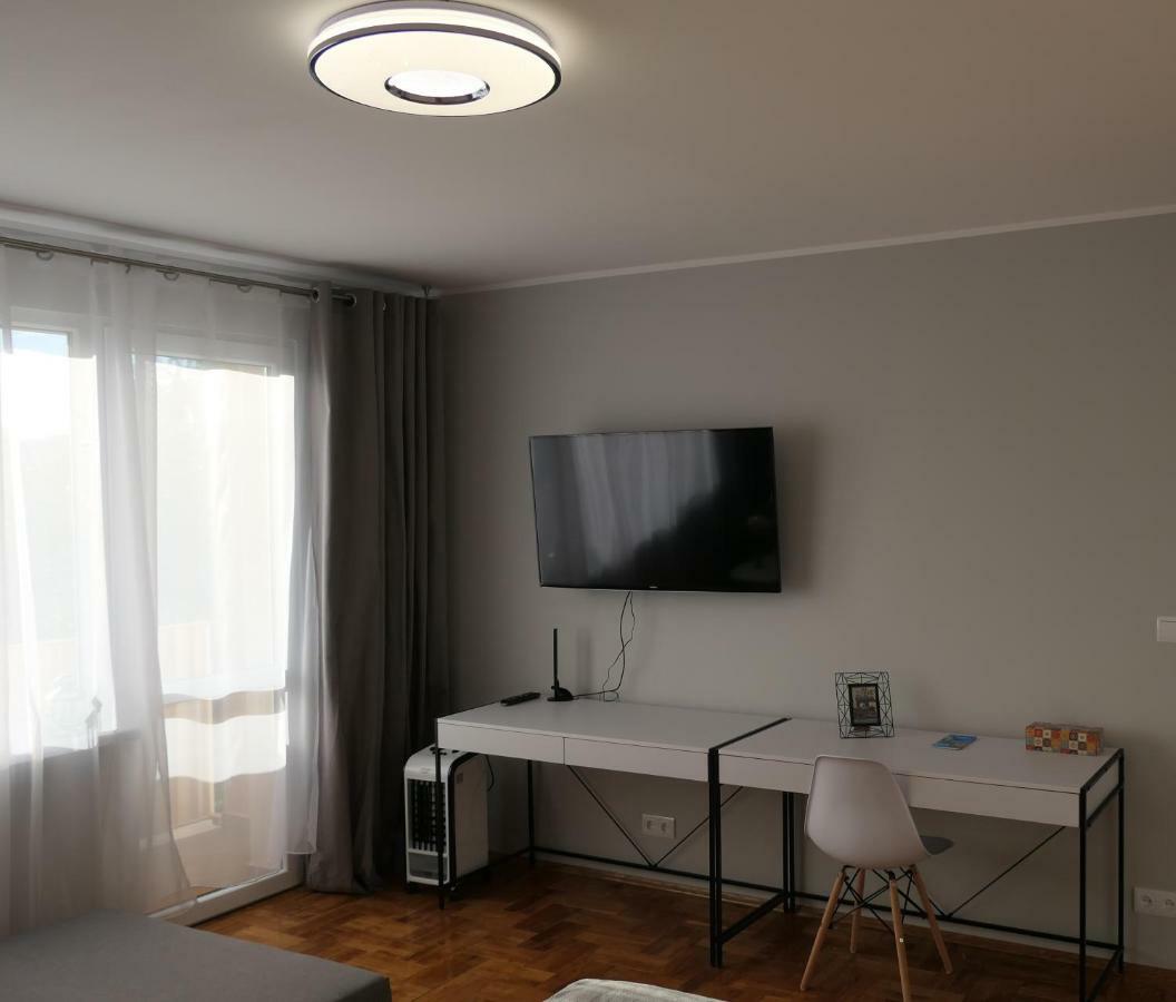 Ares Apartments แชมิตช์ ภายนอก รูปภาพ